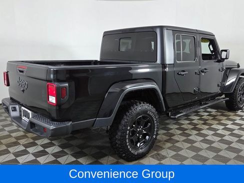 Used 2022 Jeep Gladiator Sport AWD/4WD image 9