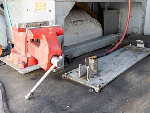 Used 2017 Chevrolet Express 3500 Extended image 20