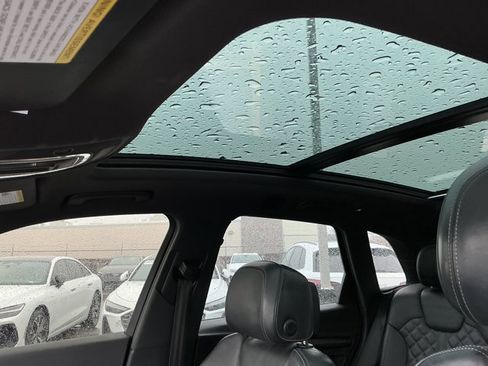 Used 2018 Audi SQ5 Prestige image 11