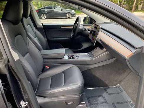 Used 2024 Tesla Model Y Performance image 33