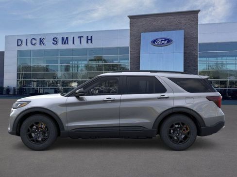 New 2026 Ford Explorer Tremor image 3