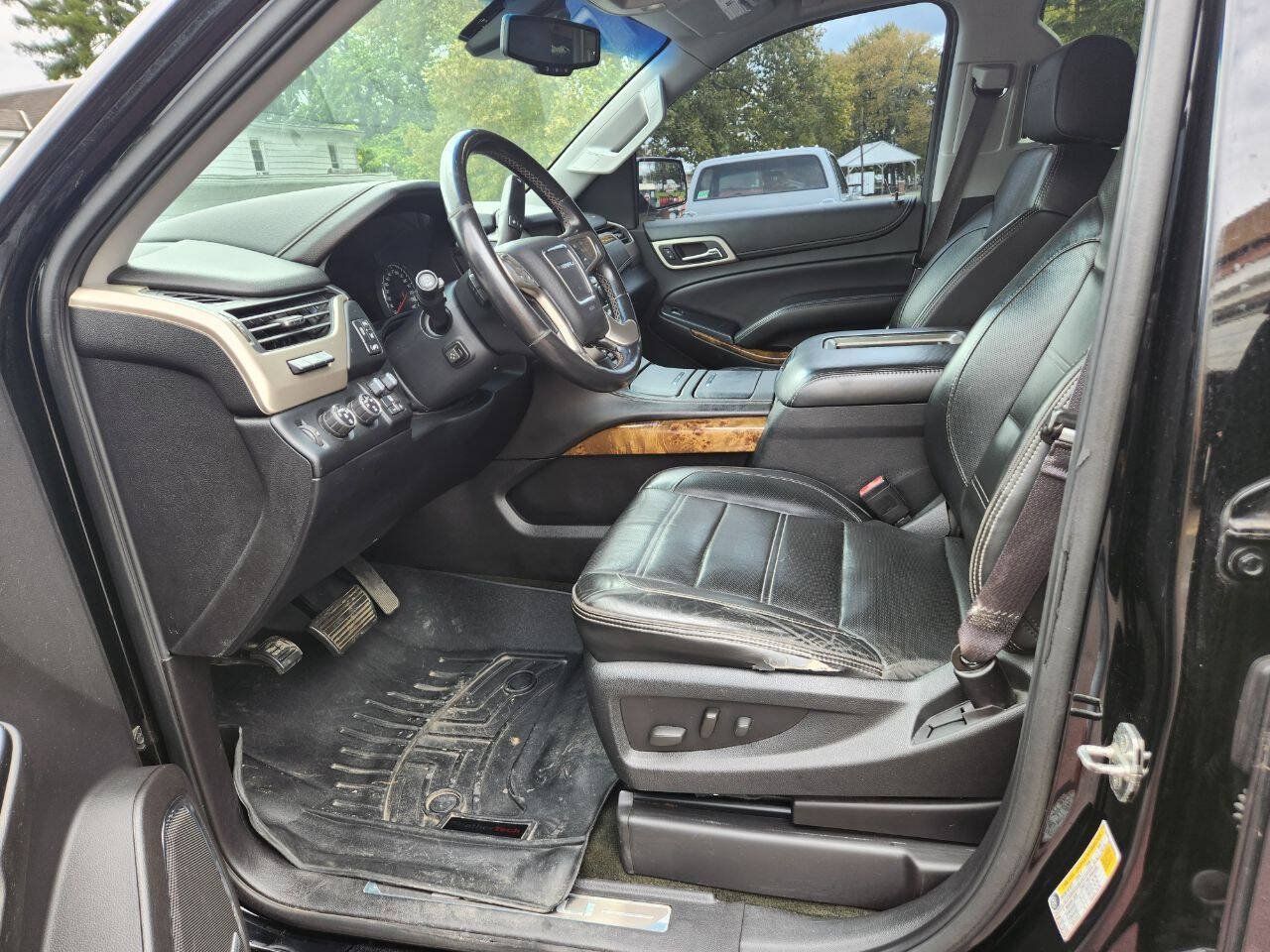 Used 2015 GMC Yukon Denali w/ Touring Package AWD/4WD image 8