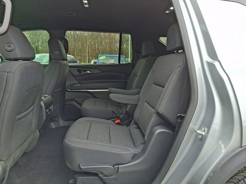 Certified 2025 Chevrolet Traverse LT AWD/4WD image 10