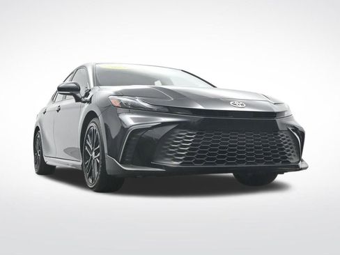 Used 2025 Toyota Camry SE w/ Convenience Package FWD image 34