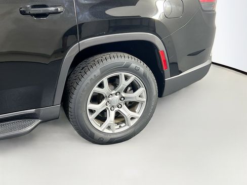 Used 2022 Jeep Wagoneer Series II image 29