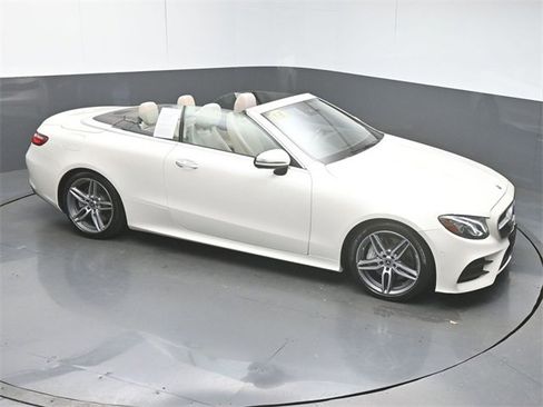 Used 2018 Mercedes-Benz E 400 E 400 image 38