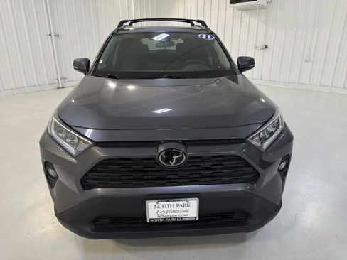 Used 2021 Toyota RAV4 XLE Premium FWD image 8