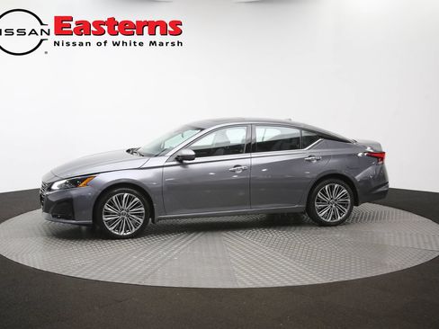 Used 2024 Nissan Altima 2.5 SL AWD/4WD image 58
