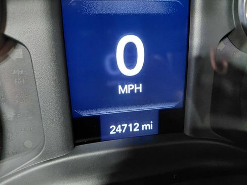 Used 2022 RAM 1500 Big Horn AWD/4WD image 12