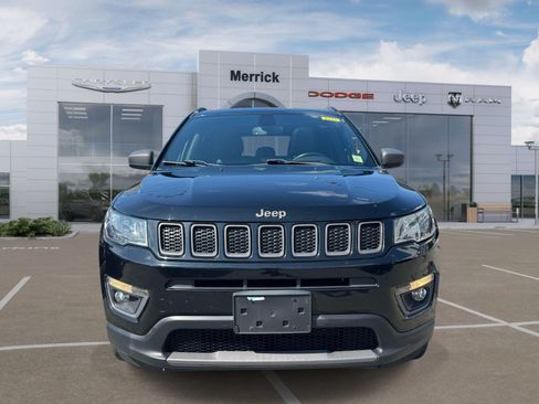 Used 2021 Jeep Compass Latitude w/ Sun and Sound Group AWD/4WD image 3