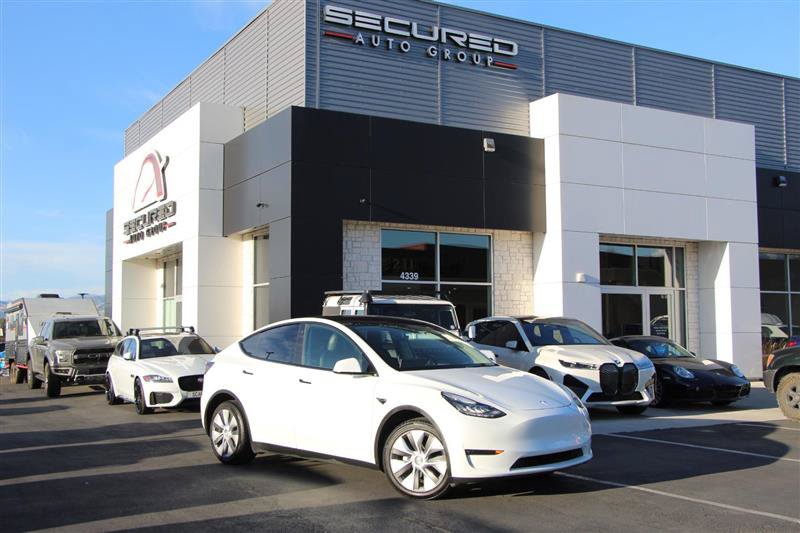 Used 2023 Tesla Model Y Long Range AWD/4WD image 34