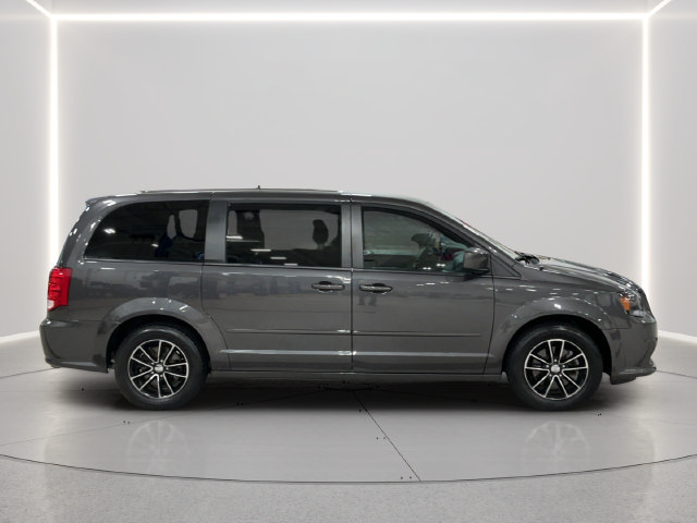 Used 2017 Dodge Grand Caravan SE FWD image 7