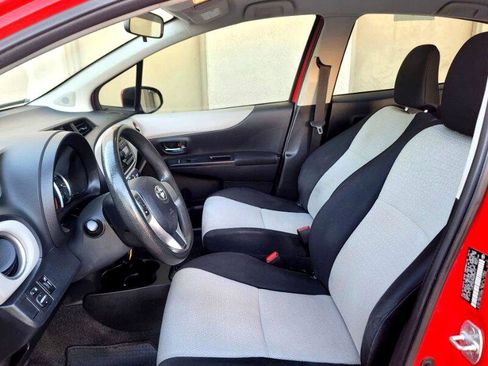 Used 2013 Toyota Yaris LE image 24