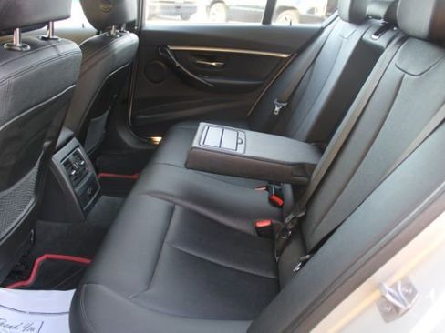 Used 2018 BMW 330i 330i SULEV Sedan w/ Convenience Package image 9