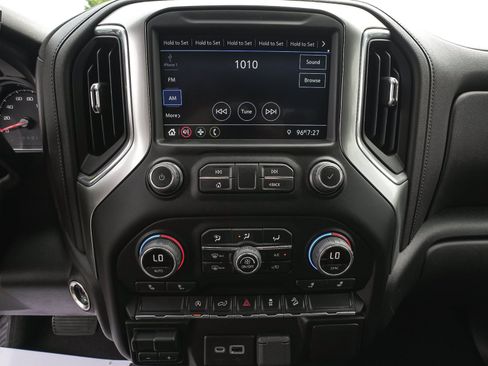 Used 2021 Chevrolet Silverado 1500 RST AWD/4WD image 21
