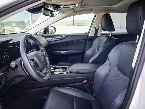Used 2024 Lexus NX 250 FWD image 19