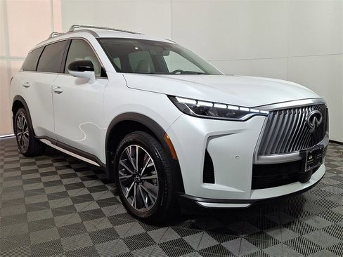 Certified 2026 INFINITI QX60 Luxe w/ Cargo Package image 4
