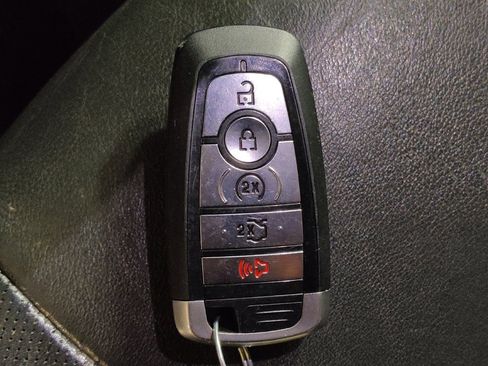 Used 2019 Ford Fusion Titanium image 32