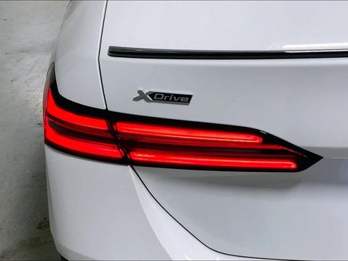 New 2027 BMW 530i xDrive w/ M Sport Package AWD/4WD image 14