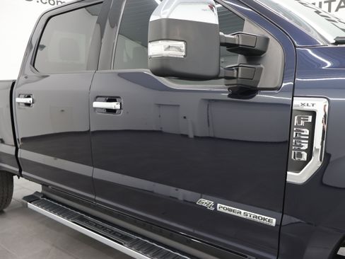 Used 2021 Ford F250 XLT w/ XLT Premium Package AWD/4WD image 28