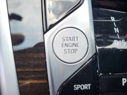 Used 2025 BMW X6 xDrive40i image 24