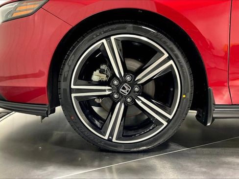 Used 2024 Honda Accord Sport image 9