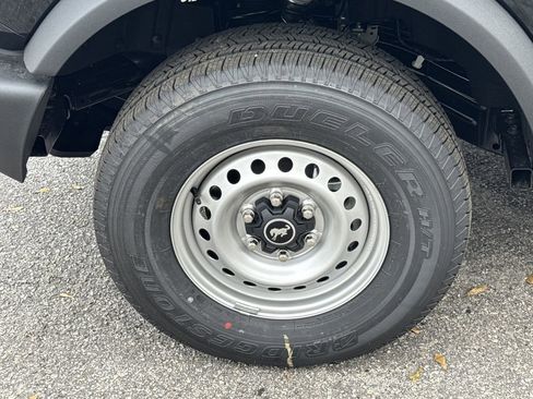 New 2025 Ford Bronco 4-Door image 11