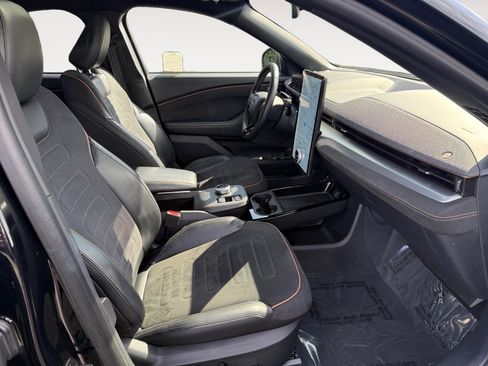 Used 2022 Ford Mustang Mach-E GT image 19