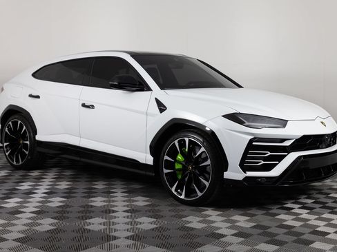 Used 2021 Lamborghini Urus AWD/4WD image 11