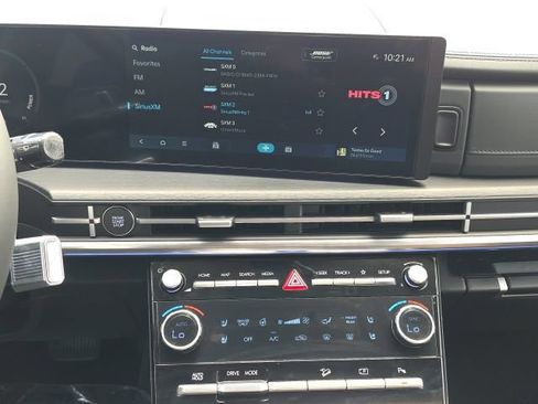 Certified 2025 Hyundai Santa Fe Limited FWD image 18