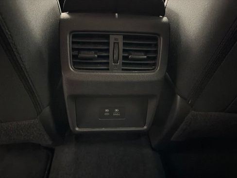 Used 2023 Nissan Rogue SV AWD/4WD image 20