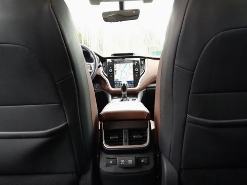 Used 2020 Subaru Outback Touring AWD/4WD image 32