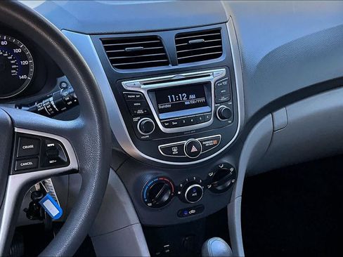 Used 2016 Hyundai Accent SE FWD image 7