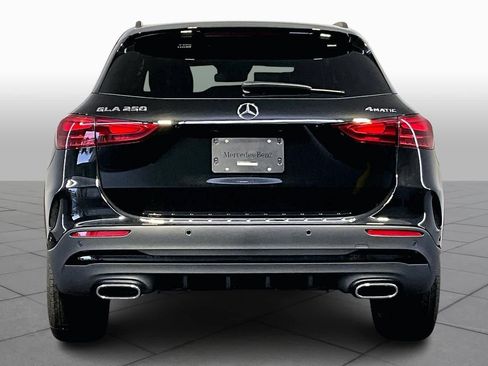New 2026 Mercedes-Benz GLA 250 4MATIC image 4