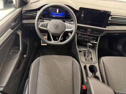 Used 2025 Volkswagen Jetta Sport FWD image 4