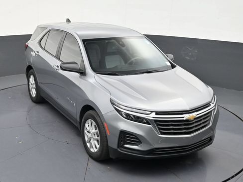 Used 2024 Chevrolet Equinox LS w/ LS Convenience Package FWD image 17