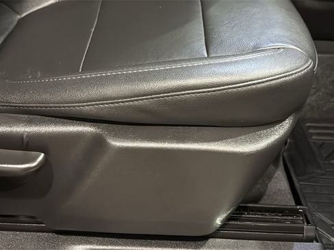 Used 2021 Chevrolet Silverado 1500 LT Trail Boss w/ Convenience Package II image 13