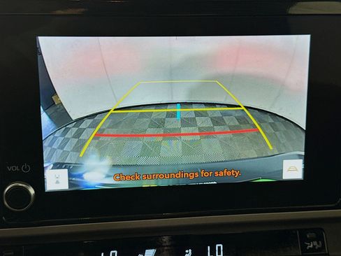 Used 2025 Toyota Camry SE FWD image 19