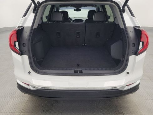 Used 2023 GMC Terrain SLT image 29