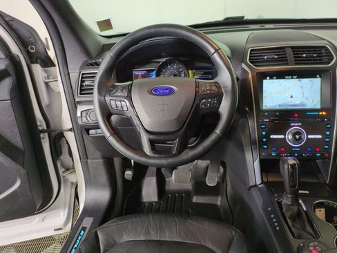 Used 2017 Ford Explorer Sport w/ Equipment Group 401A AWD/4WD image 13