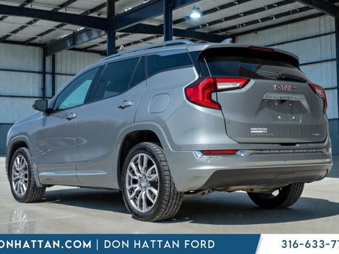 Used 2024 GMC Terrain Denali AWD/4WD image 31