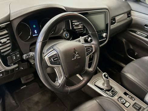 Used 2020 Mitsubishi Outlander SEL image 18