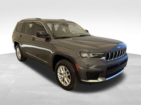 Used 2021 Jeep Grand Cherokee L Laredo w/ Luxury Tech Group I RWD image 4