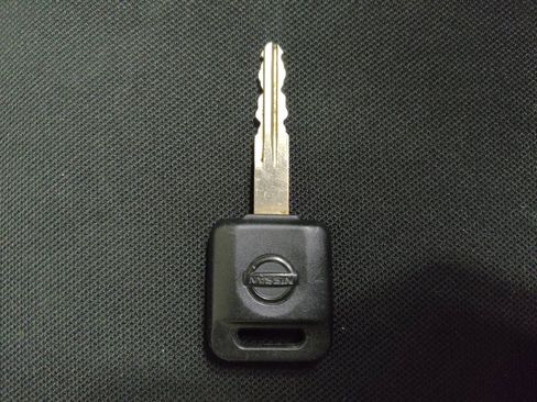 Used 2025 Nissan Versa S w/ Trunk Package FWD image 32