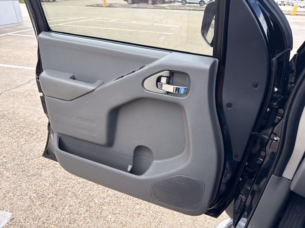 Used 2019 Nissan Frontier SV RWD image 21