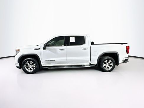 Used 2022 GMC Sierra 1500 SLT w/ X31 Off-Road Package AWD/4WD image 4