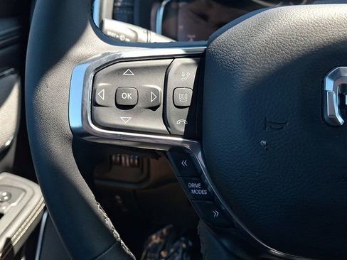 Used 2025 RAM 1500 Laramie AWD/4WD image 21