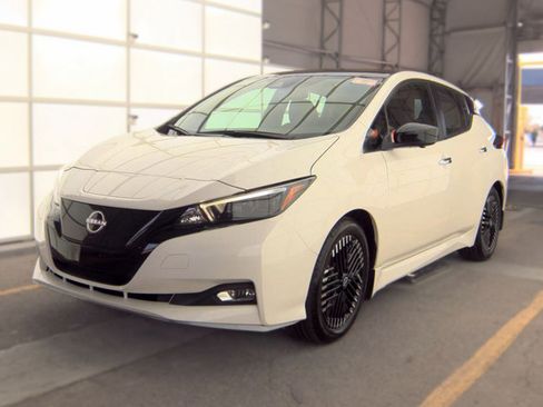 Used 2025 Nissan Leaf SV Plus FWD image 2