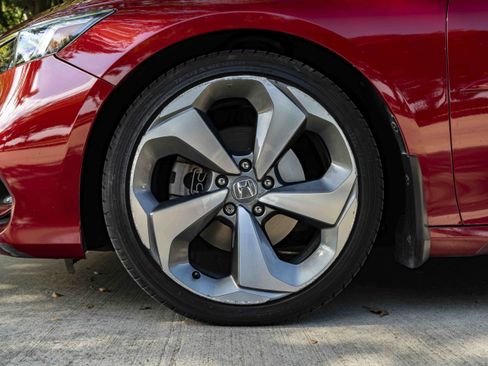 Certified 2018 Honda Accord Touring image 14