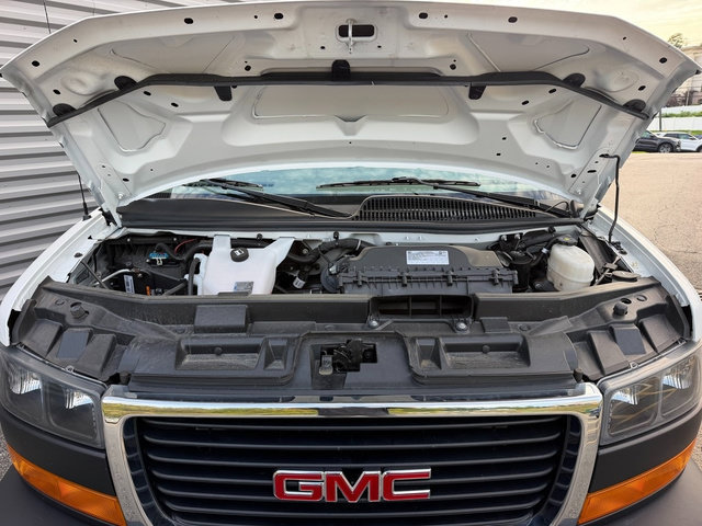 Used 2025 GMC Savana 2500 w/ Driver Convenience Package RWD image 17
